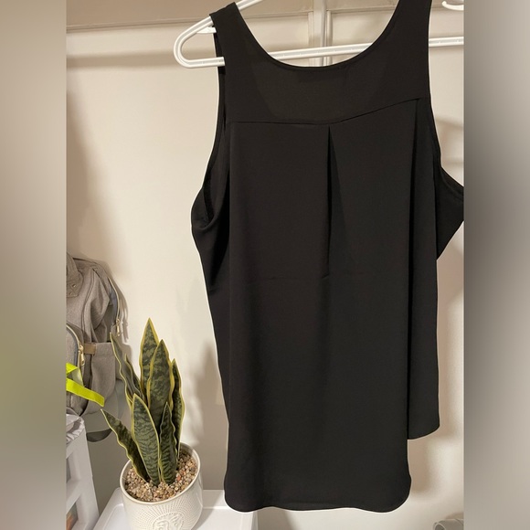 Scoop Neck blouse - Picture 2 of 3